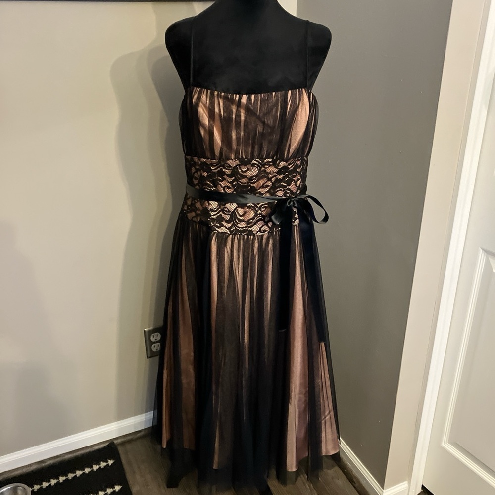 Betsy & Adam‎ Black Blush Lace Tulle Midi Cocktail Dress Size 14 Formal